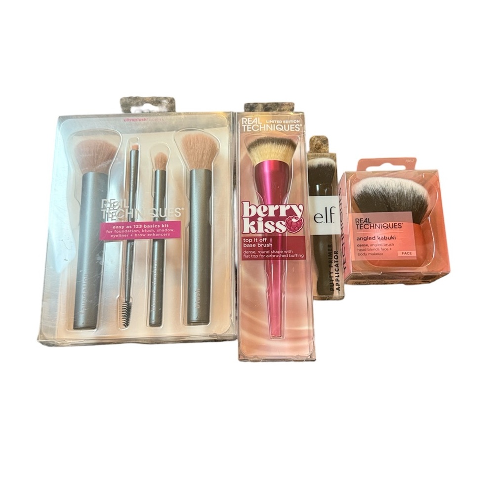 Real Techniques Assortment of Makeup Brushes